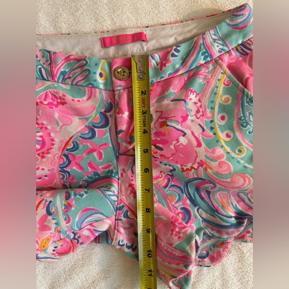 Lilly Pulitzer size 4 Pink and Blue Shorts. Scallop hem - Picture 7 of 7